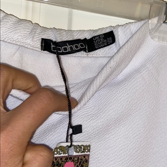 White - Picture 3 of 6